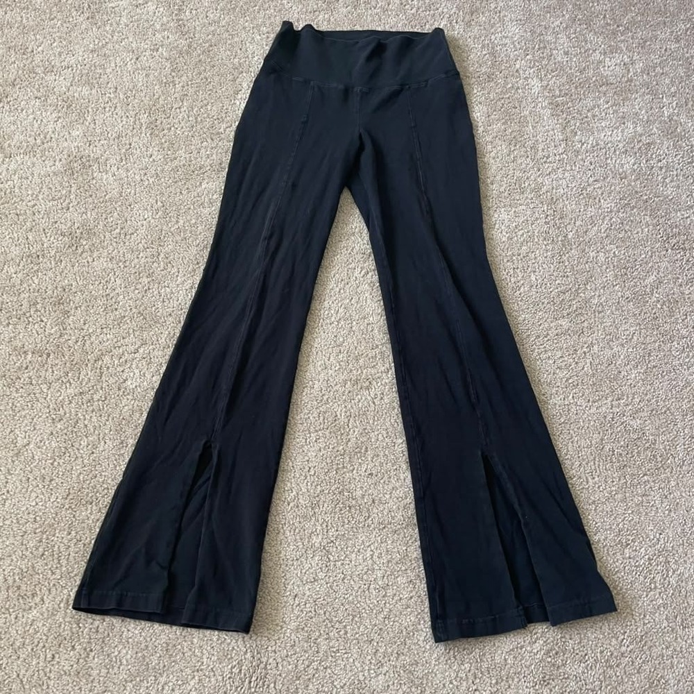Tna Aritzia Black High Rise Flare Leggings Split Hem Front Slit Pants Medium